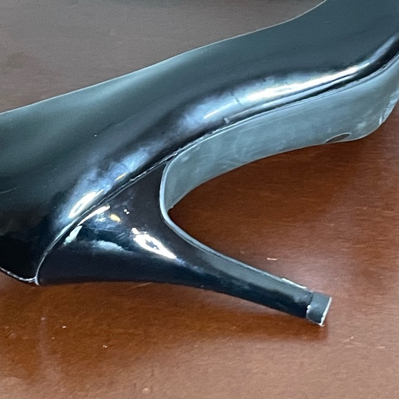 Jessica Simpson by Jessica, black patent heels. - Picture 5 of 9